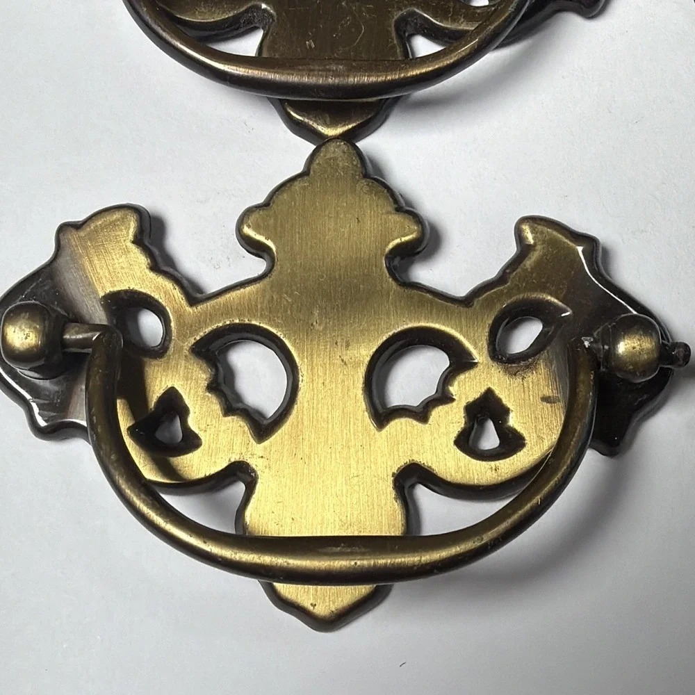 563~Vtg Lot 4 Antiqued Brass Batwing Drawer Furniture Pulls Drop Handle Country
